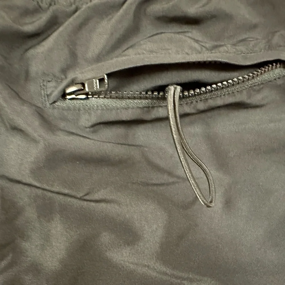 Carhartt Wip black shorts. Never worn. - Picture 3 of 9